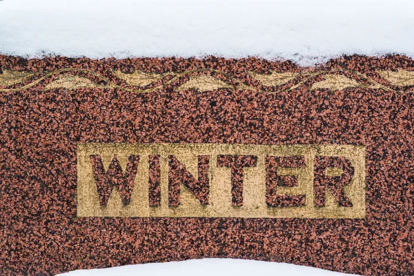 Kırmızı kış sombstone