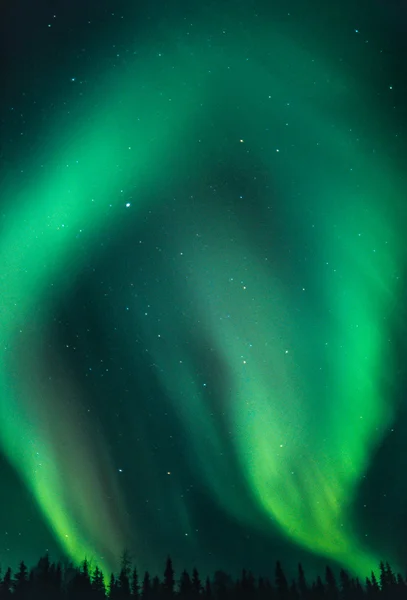 Curva de luces boreales —  Fotos de Stock