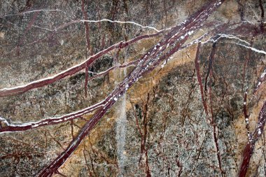 doku damarlı mermer