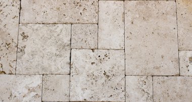Traverten döşeme, tuğla malzeme rengi inşa