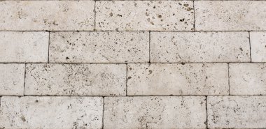 Traverten döşeme, tuğla malzeme rengi inşa