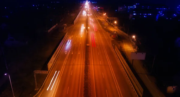 Nachtfreie Autobahn Außerhalb Der Stadt Foto Langzeitbelichtung Ansicht Von Oben — Stockfoto