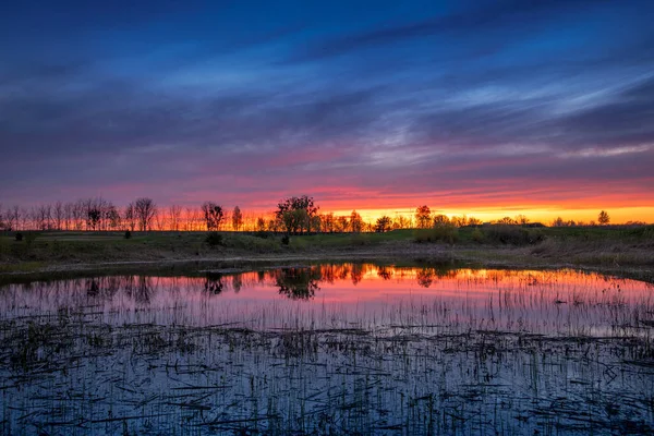 Aube Coucher Soleil Dramatique Sur Lac Paysage Estival Lumineux — Photo