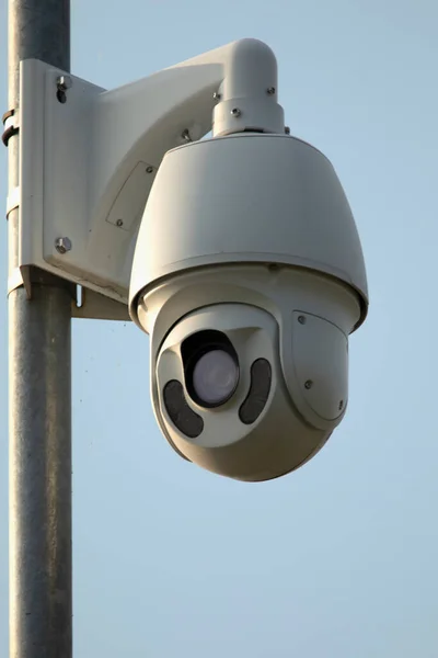 Uma Câmera Vigilância Por Vídeo Rotativa Alta Qualidade Com Visão — Fotografia de Stock