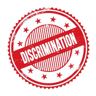 Kırmızı grungy zig zag kenarlarında yazılmış DISCRIMINATION metni yuvarlak pul.