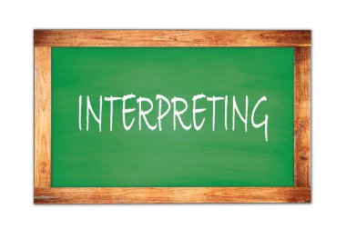 Yeşil ahşap çerçeve okul tahtasına yazılmış öngörü metni.