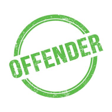 Yeşil grungy vintage yuvarlak pulla yazılmış OFFENDER metni.