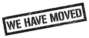 Siyah, kirli, dikdörtgen damgalı bir tabela taşıdık..