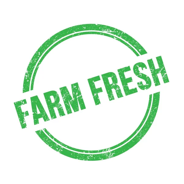 Yeşil grungy vintage yuvarlak pul üzerine yazılmış FARM FRESH metin.