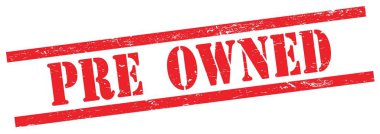Kırmızı grungy dikdörtgen vintage damga üzerinde PRE OWNED metin.