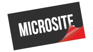Siyah kırmızı etiket damgası üzerine yazılmış MICROSITE metni.