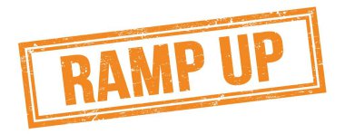 Turuncu grungy vintage dikdörtgen damgalı RAMP up metin.