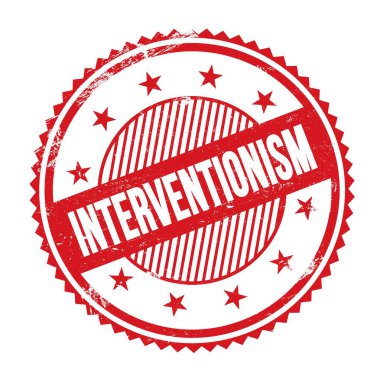 Kırmızı grungy zig zag kenarları yuvarlak mühür üzerine yazılmış INTERVENTIONISM metin.