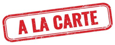 Kırmızı grungy dikdörtgen damgalı LA CARTE metni.