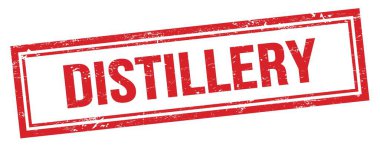Kırmızı grungy vintage dikdörtgen pulu üzerindeki DISTILLERY metin.