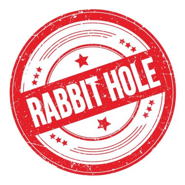 Kırmızı yuvarlak biçimsiz desen damgalı RABBIT HİÇ metin.
