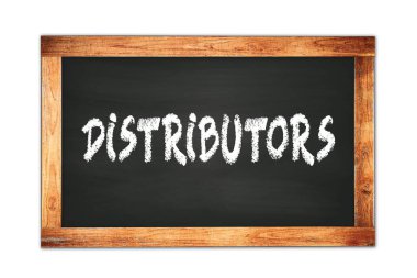 DİSTRIBUTORS siyah ahşap çerçeve okul tahtasına yazılmış metin.