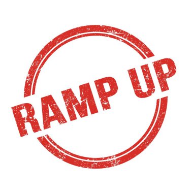 Kırmızı grungy vintage yuvarlak damga üzerine yazılmış RAMP UP metin.