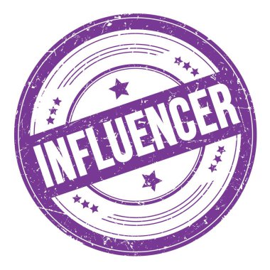 Mor çivit üzerine INFUENCER metin yuvarlak kirli doku damgası.