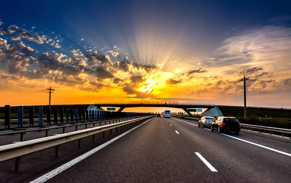 Pôr-do-sol rodovia — Fotografia de Stock