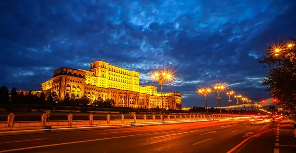 Parliament Palace in Bucharest — Stock Photo, Image