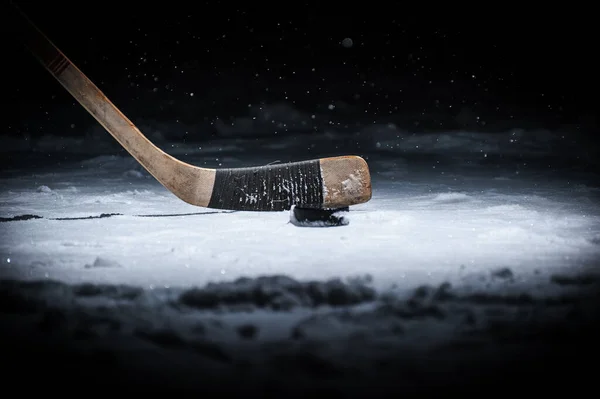 Hockey Stick Puck Ice Rink — Stock Photo, Image