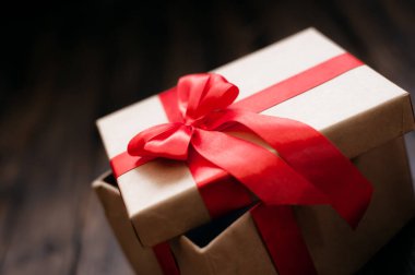 Süslü Noel hediyesi kutusu