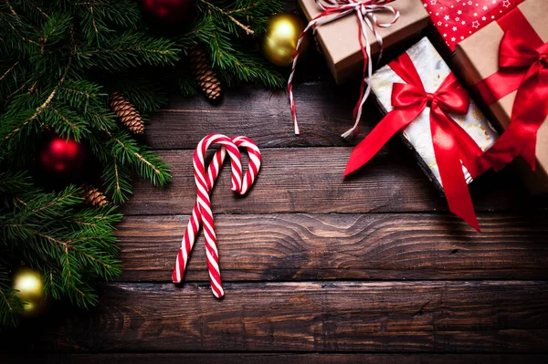 Süslü Noel hediyesi kutusu