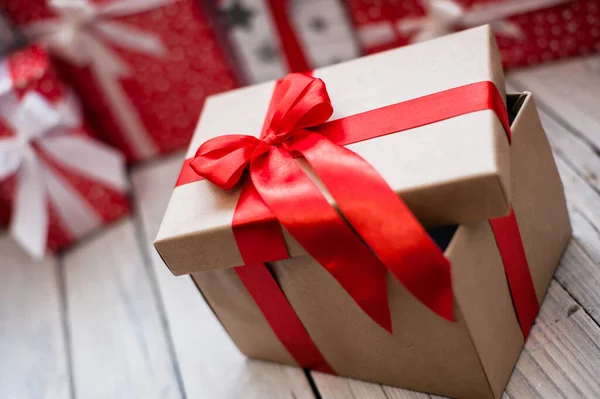 Kerstcadeaudoos Met Decoratie — Stockfoto