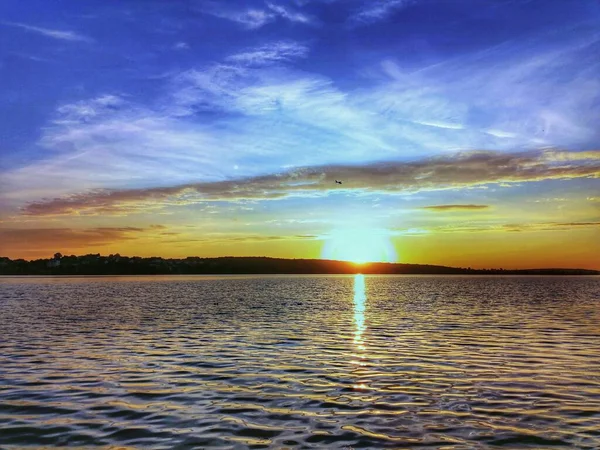 Puesta Sol Hermoso Lago Verano Sobre Naturaleza — Foto de Stock