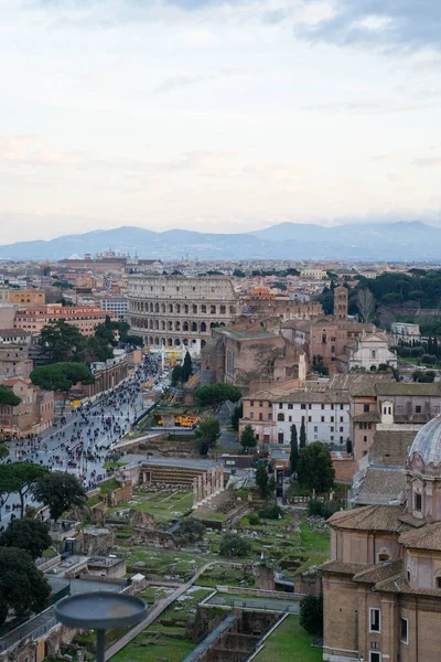 Veduta Sulla Roma Storica Con Molti Turisti Strada — Foto Stock