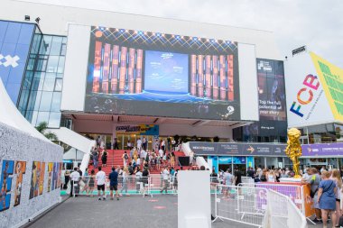 Kongre binasında Cannes Lions ödülleri