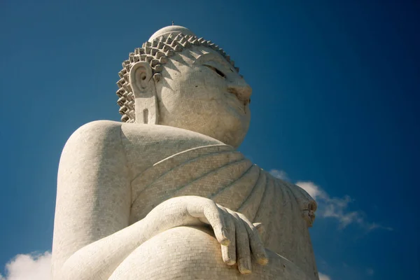 Die Große Buddha Statue Steht Auf Einem Hügel Der Thailändischen — Stockfoto