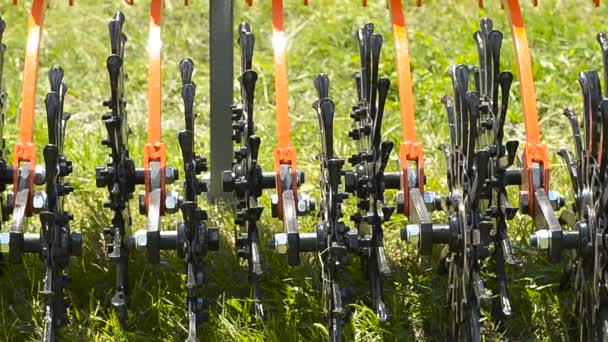 Ausrüstung für die Bodenbearbeitung. — Stockvideo