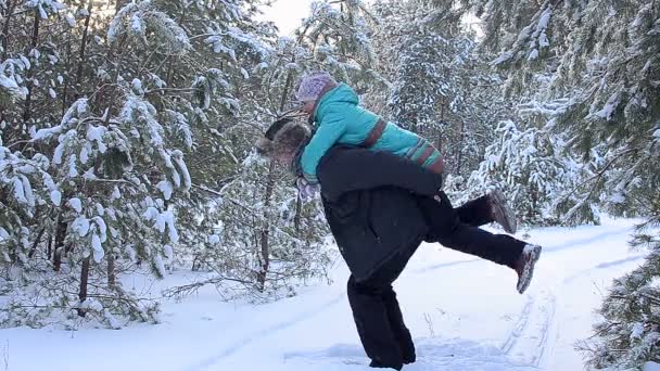 Man and woman in the winter — Stock Video