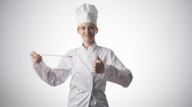 Aşçı kadın. Beyaz arkaplan üzerinde izole edilmiş