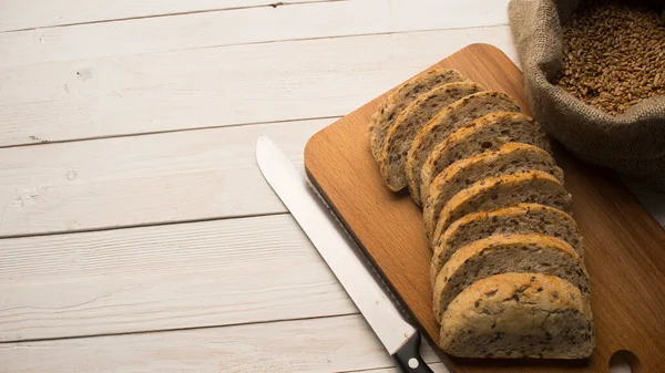 Bread Knife Checkered Fabric — Stock Photo, Image