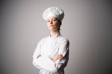 Aşçı kadın. Beyaz arkaplan üzerinde izole edilmiş