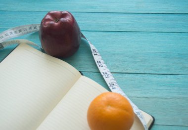 Sağlıklı beslenme, diyet, zayıflama ve kilo kaybı konsepti - diyet planı pape yakın