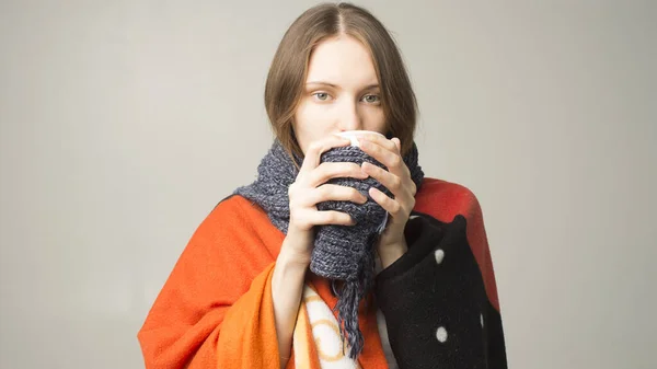 Girl Drinking Tea Coffee Warm — Stock Photo, Image