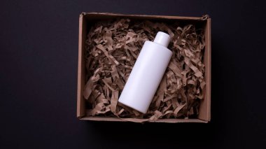 Kozmetik kaplıca, tıbbi cilt bakımı, kozmetik losyon şişesi, nakliye paketlerinde krem ambalajı, yaşlanma önleyici kolajen yüz iyileştirme serumu, temizlik...