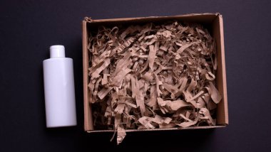 Kozmetik kaplıca, tıbbi cilt bakımı, kozmetik losyon şişesi, nakliye paketlerinde krem ambalajı, yaşlanma önleyici kolajen yüz iyileştirme serumu, temizlik...