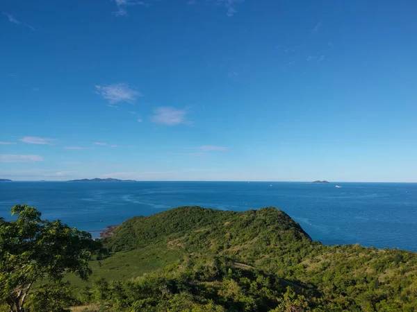 Dağın tepesinden manzara