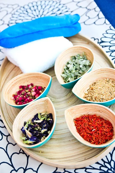 Spa-donatımı kase.