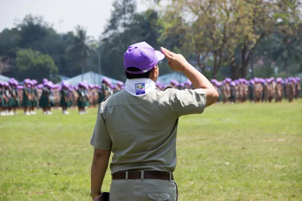 Chonburi, Thailand - 4 April: niet-geïdentificeerde Thai Scout in 20e Thailand nationale Scout Jamboree als deel van de studie op April 4,2015 in Rama VI Scout Camp, Chonburi, Thailand. — Stockfoto