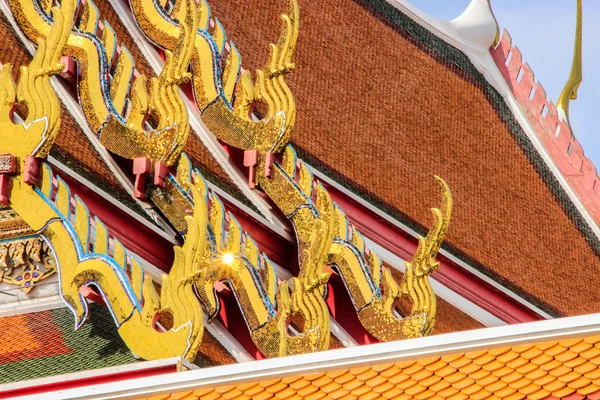 Wat Pho och Wat Phra Chetupon Vimolmangklararm, Bangkok, Thailand — Stockfoto