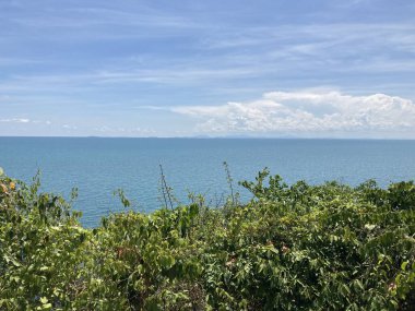 Tayland 'daki tropik plajlarda güzel okyanus manzarası.