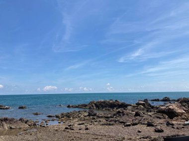 Tayland 'daki tropik plajlarda güzel okyanus manzarası.