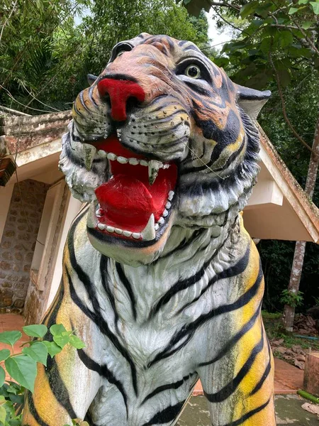 Statue Tigre Temple Bouddhiste Thaïlande — Photo