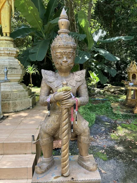 Statue Bouddhiste Colorée Magnifique Temple Thaïlande — Photo